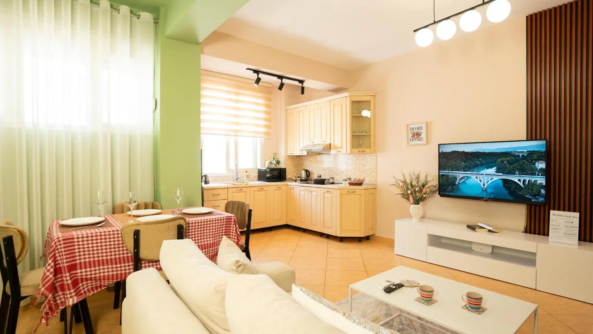 Urban Gem Apt - Tirana
